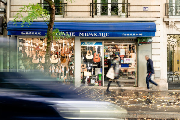 Pourquoi acheter sa guitare dans un magasin indépendant ? - Italie Musique