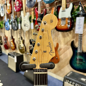 Guitare Fender Stratocaster Japan Traditional II Fiesta Red  Italie Musique