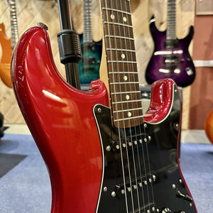 Guitare Fender Stratocaster Mex Spécial Edition Red  Italie Musique