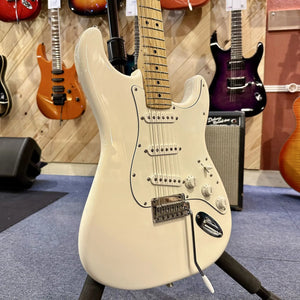 Guitare Fender Stratocaster Player Olympic White  Italie Musique