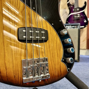 Basse Fender American Deluxe Dimension Bass IV  Italie Musique