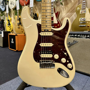 Guitare Fender Stratocaster American Elite HSS - Italie Musique