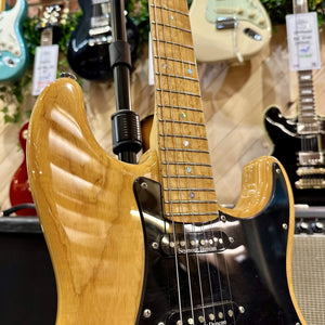 Guitare Fender Stratocaster Korea Ash - Italie Musique