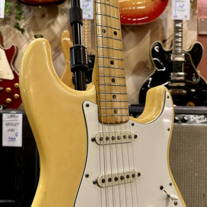 Guitare Fender Stratocaster 1972  Italie Musique