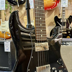 Guitare Fender Stratocaster BlackTop HH  Italie Musique
