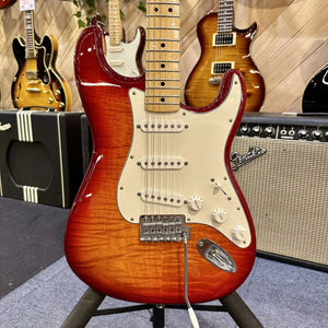 Guitare Fender Stratocaster Mexico Plus Top  Italie Musique