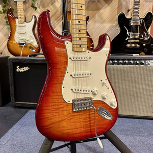 Guitare Fender Stratocaster Mexico Plus Top  Italie Musique