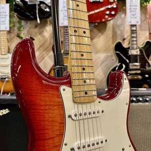 Guitare Fender Stratocaster Mexico Plus Top  Italie Musique