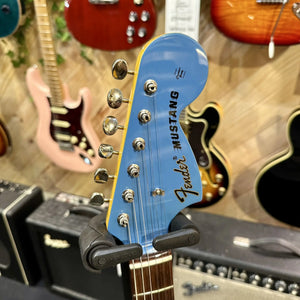 Guitare Fender Mustang Traditional 70s California Blue  Italie Musique