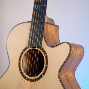 Guitare Dowina Marus GACE - Italie Musique