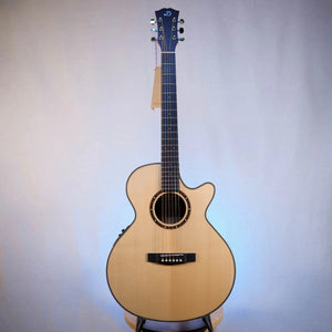 Guitare Dowina Marus GACE - Italie Musique