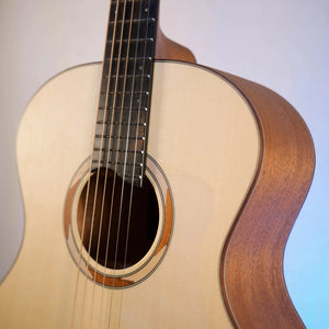 Guitare Dowina Sauvignon GA - Italie Musique