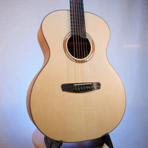 Guitare Dowina Sauvignon GA - Italie Musique